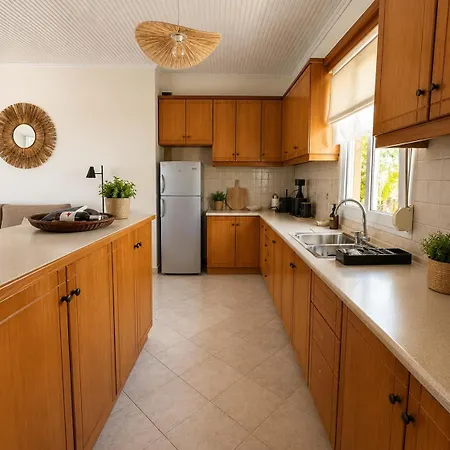 Holiday home Theonprivehouse *