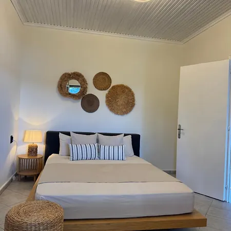 Theonprivehouse * Koinira