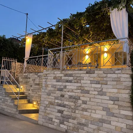 Holiday home Theonprivehouse Koinira